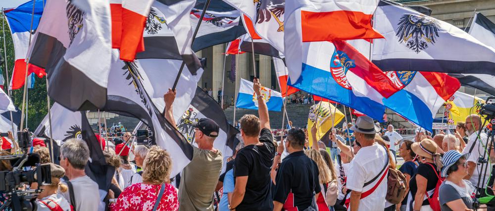Reichsbürger-Treffen, Kundgebung auf dem Königsplatz in München.