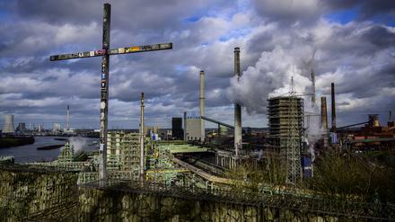 Das Stahlwerk und die Kokerei von ThyssenKrupp in Duisburg