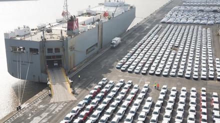 Verschiffung von VW-Fahrzeugen in Emden (Archivbild von 2018).