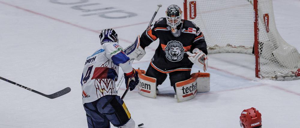 Die Eisbären kamen in Frankfurt zu selten gefährlich vors Tor.