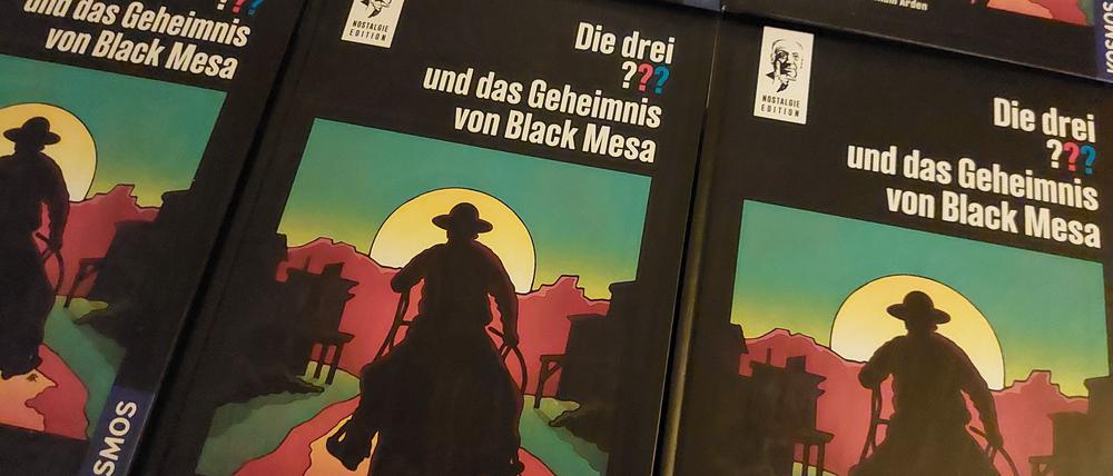 In „Die drei ??? und das Geheimnis von Black Mesa“ entdecken Justus, Peter und Bob eine verlassene Geisterstadt.