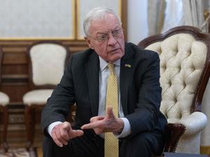 Der enge Berater von Donald Trump und US-Sondergesandte für die Ukraine, Keith Kellogg, spricht bei einem Termin in Kiew.