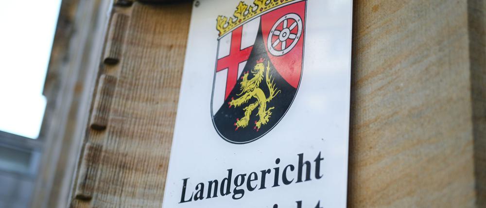Drei Monate wurde über den nicht gerade alltäglichen Fall aus Mainz verhandelt, am Ende steht eine Haftstrafe für den Sohn (Archivbild).