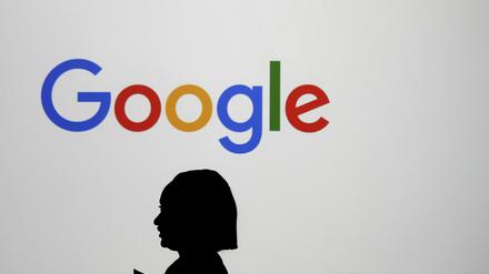 Das Berliner Unternehmen Idealo wirft der US-Suchmaschine Google vor, eigene Dienste gegenüber Wettbewerbern zu bevorzugen.