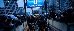 In Berlin-Friedrichshain demonstrierten im Dezember 2024 Neonazis. Nun ist eine erneute Demonstration angekündigt. (Archivbild)