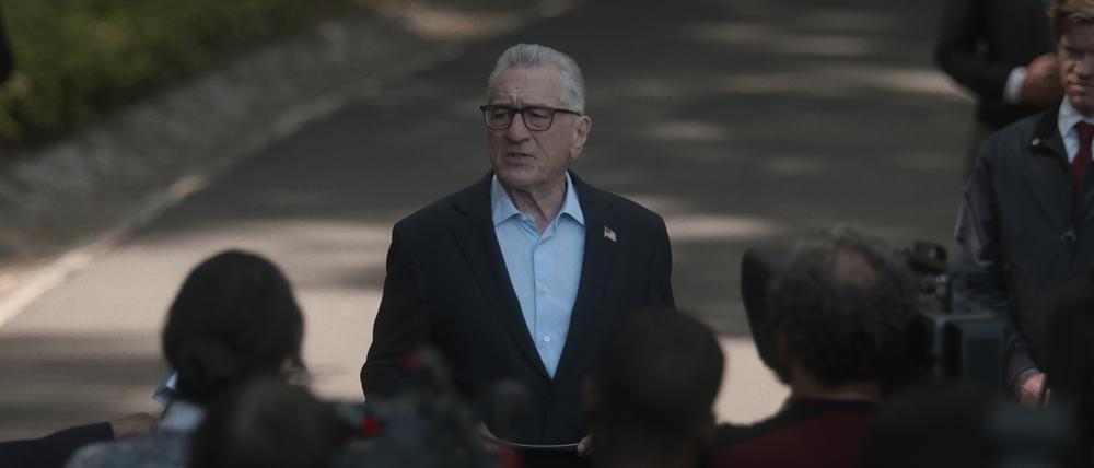 ZERO DAY. (L to R) Robert De Niro as George Mullen and Jesse Plemons as Roger Carlson in Episode 101 of Zero Day. Cr. Courtesy of Netflix © 2024
