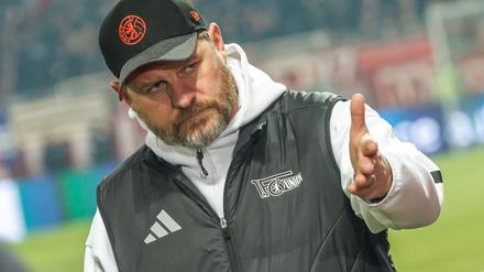 Steffen Baumgart steht mit Union vor der Hürde Dortmund.