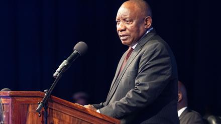 Südafrikas Präsident Cyril Ramaphosa spricht auf der Eröffnungssitzung des G20-Außenministertreffens in Johannesburg, Südafrika.