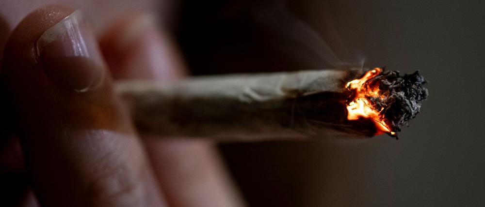 Führt die Legalisierung von Cannabis zu mehr Verkehrsunfällen? (Archivbild)