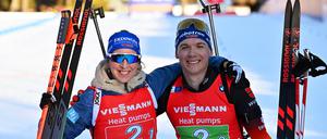 Franziska Preuß (li.) aus Deutschland und ihr Teamkollege Justus Strelow gewinnen die Bronzemedaille im Single-Mixed.