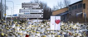 Nach einem Schusswaffenangriff mit zehn Toten in Schweden ist das Tatmotiv weiterhin unklar.