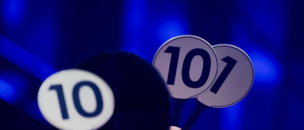 Es geht wieder los: Bei „Let's Dance“ warten neue Promis auf eine Bewertung durch die Jury. (Archivbild)