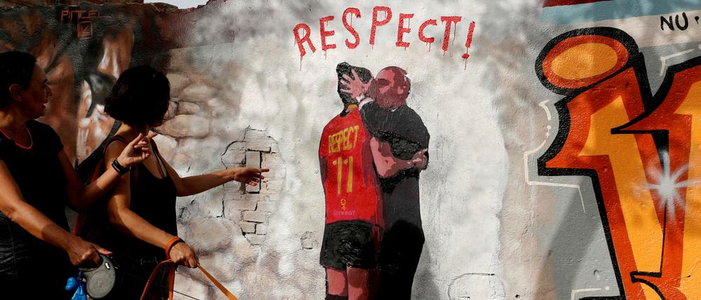 Der Kuss des Präsidenten hat in Spanien und weltweit für Aufsehen gesorgt.