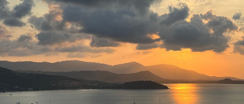 Koh Samui lockt mit herrlichen Buchten und spektakulären Sonnenuntergängen - hat aber wegen des Tourismus bereits jetzt viele Probleme. (Archivbild)