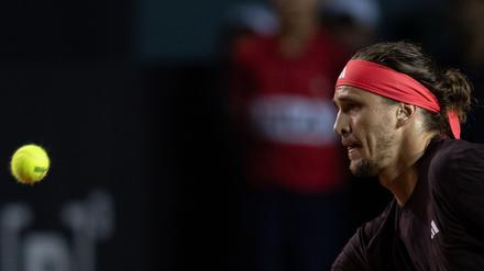 Bittere Enttäuschung bei Alexander Zverev nach dem erneuten Aus im Viertelfinale.
