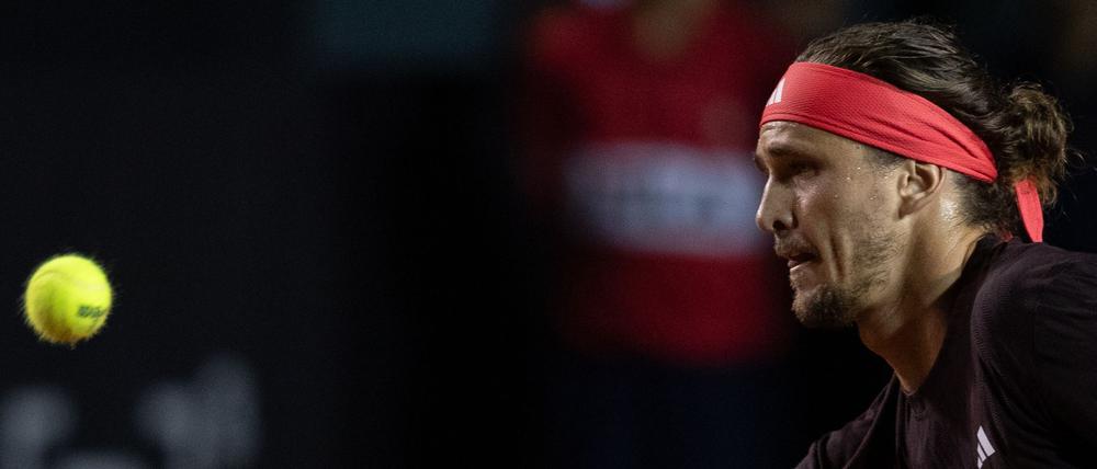 Bittere Enttäuschung bei Alexander Zverev nach dem erneuten Aus im Viertelfinale.