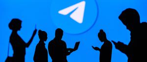 Welche Themen beschäftigen extrem Rechte auf Telegram?