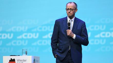 CDU-Kanzlerkandidat Friedrich Merz bei einem Auftritt in Oberhausen. 