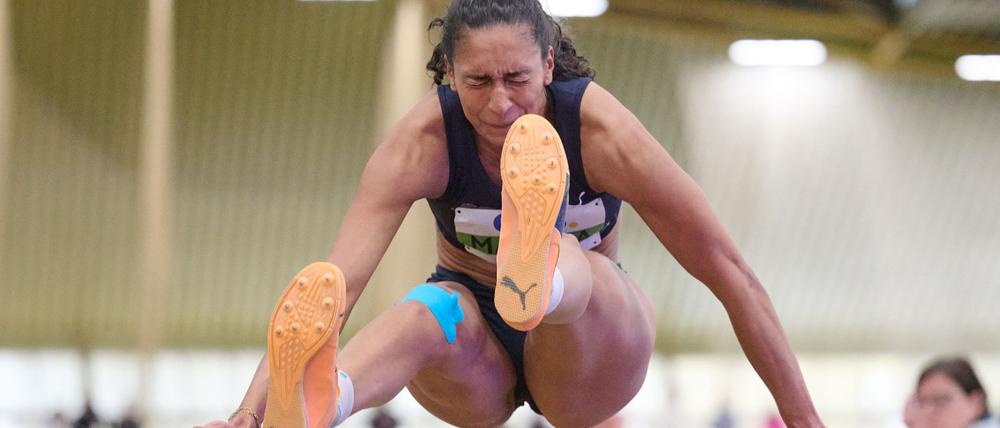Dreispringerin Jessie Maduka verteidigte ihren Titel bei der Hallen-DM.