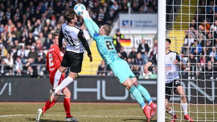 Ulm und Elversberg lieferten sich ein umkämpftes Duell.