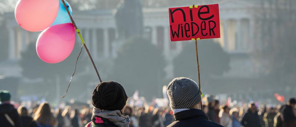 Zuletzt gingen viele Menschen für ein offenes Deutschland auf die Straßen.