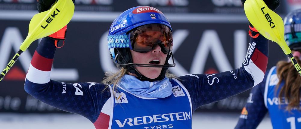 100 Weltcup-Siege: Mikaela Shiffrin konnte es zunächst selbst kaum glauben.