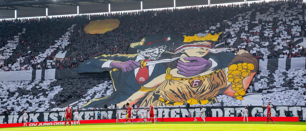 Geschmackssache? Für die Kölner Verantwortlichen war dieses Motiv ihrer Fans zwar nicht schön, aber noch im Rahmen.