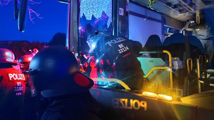 Der Protestbus des „Zentrums für politische Schönheit“ hat nicht zum ersten Mal für Schlagzeilen gesorgt.