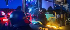 Der Protestbus des „Zentrums für politische Schönheit“ hat nicht zum ersten Mal für Schlagzeilen gesorgt.