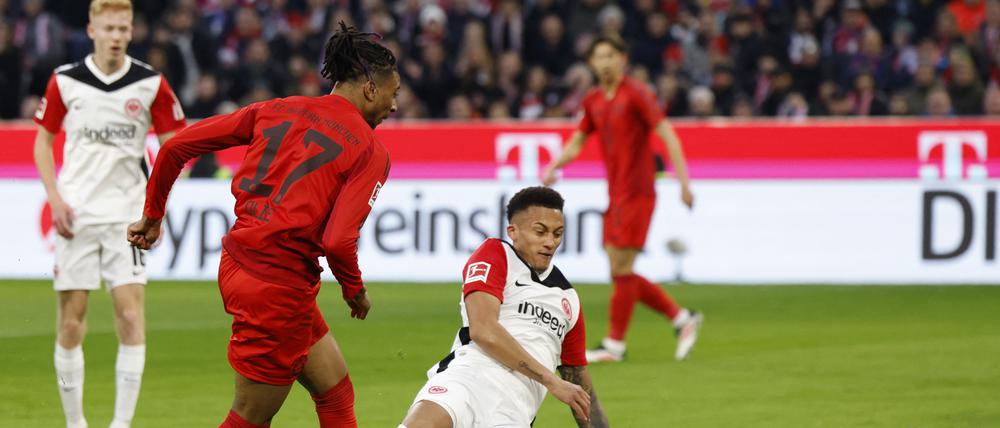 Michael Olise brachte die Bayern mit seinem Tor zum 1:0 kurz vor der Pause auf die Siegerstraße.