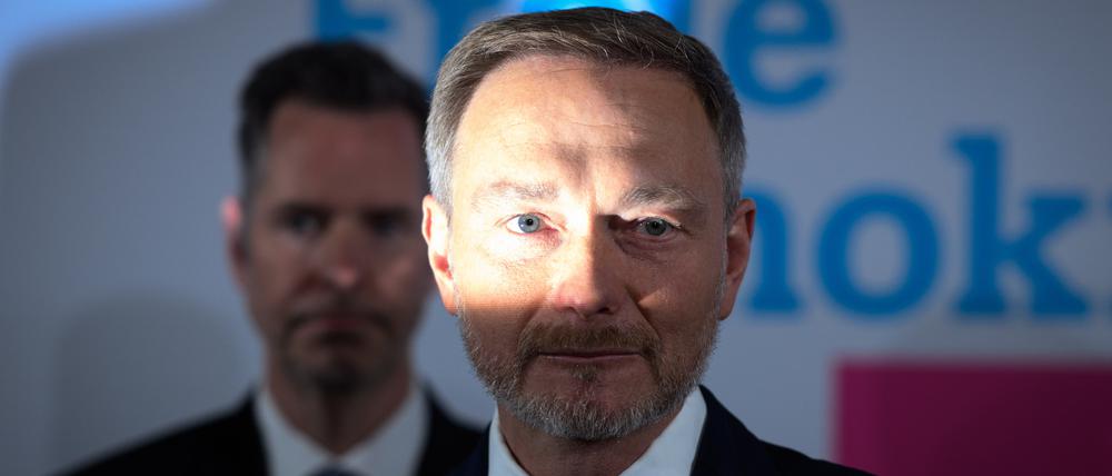 Christian Lindner, Bundesvorsitzender und Spitzenkandidat der FDP, äußert sich bei der Wahlparty der Freien Demokraten (FDP) im Hans-Dietrich-Genscher-Haus, der FDP-Parteizentrale.