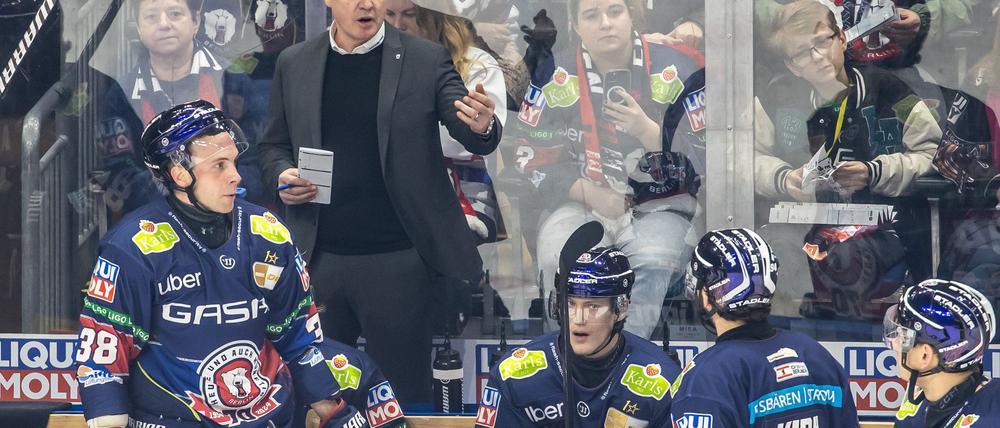 Eisbären-Coach Serge Aubin sieht das Spiel beim Tabellenführer Ingolstadt als guten Test für die Playoffs in der DEL.