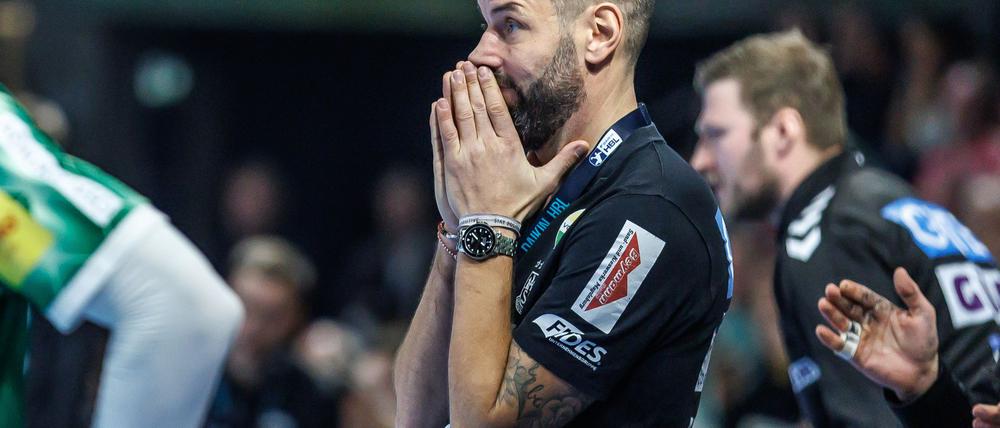 Trainer Bennet Wiegert vom Handball-Meister SC Magdeburg ist nicht immer nur der Erfolgsbesessene.