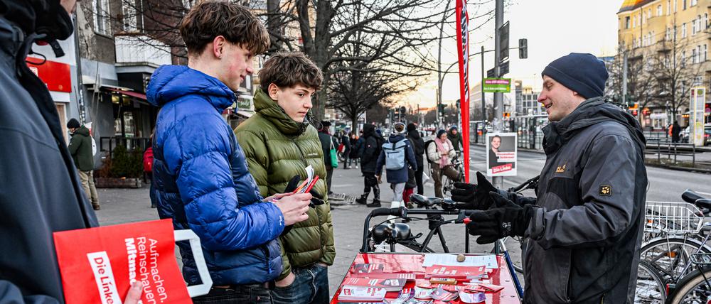 Straßenwahlkampf der Linken in Berlin