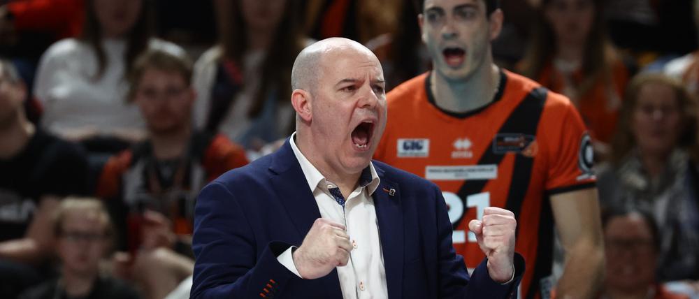 Joel Banks ist als Trainer in Berlin nicht ausgelastet.