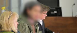 Prozessauftakt im Wachmann-Prozess. Angeklagte auf Anklagebank. 