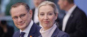 Die AfD-Chefs Alice Weidel (rechts) und Tino Chrupalla sprechen am Tag nach der Bundestagswahl über die Zukunft ihrer Fraktion. 