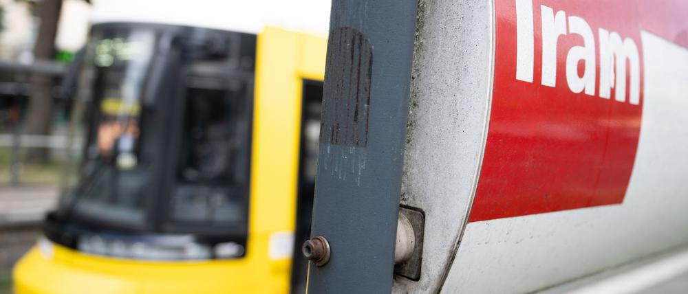 Aufgrund eines Unfalls waren einige Tramlinien in Berlin kurzzeitig unterbrochen.