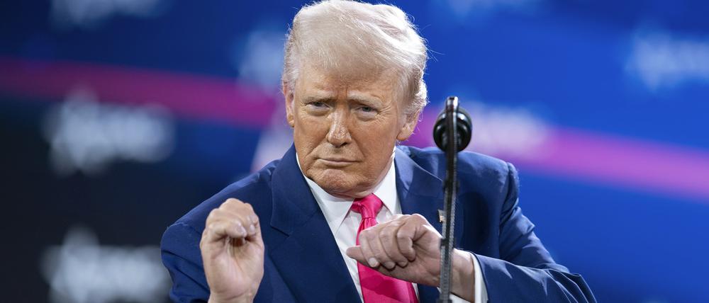 US-Präsident Donald Trump tanzt während seiner Rede auf der Conservative Political Action Conference (CPAC).
