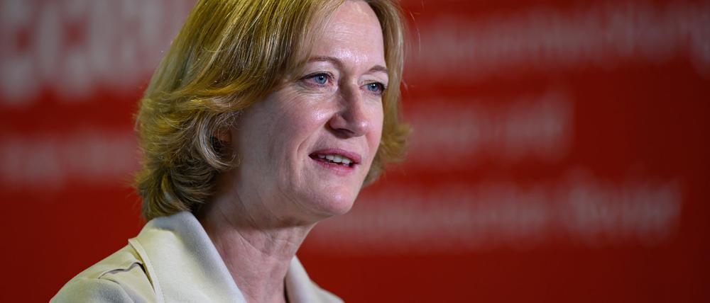 Die Vorsitzende der BDEW-Hauptgeschäftsführung, Kerstin Andreae, fordert rasche Entscheidungen einer neuen Bundesregierung mit Blick auf den Bau neuer Gastkraftwerke.