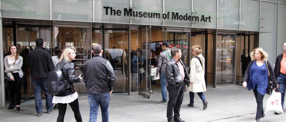 Tempel des Mammon? Vor dem Eingang des New Yorker Museum of Modern Art.