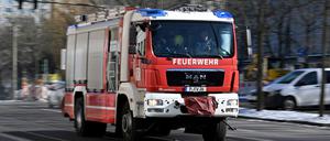 Die Feuerwehr löschte ein Auto in Babelsberg.