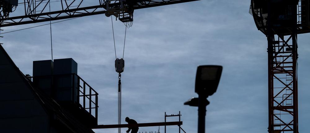 Vor allem der Wohnungsbau brach 2024 im Osten ein. (Archivbild)
