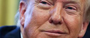 US-Präsident Donald Trump will schwerreiche Einwanderer mit einer sogenannten Gold Card in die USA locken.  
