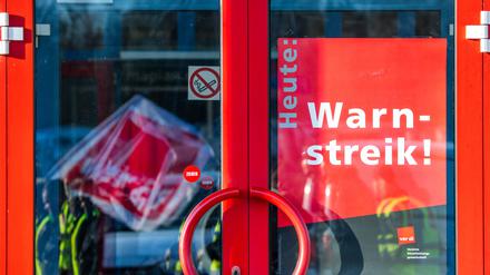 Kürzlich durchgeführter Verdi-Warnstreik im Straßenbahndepot in Schwerin.