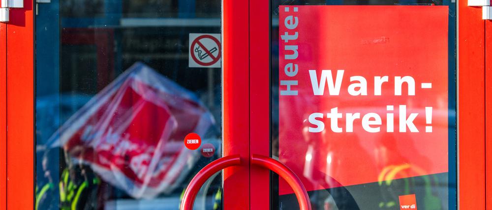Kürzlich durchgeführter Verdi-Warnstreik im Straßenbahndepot in Schwerin.