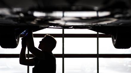 Die Deutsche Industrie wird wohl bis Ende 2025 weitere 100.000 Jobs streichen.