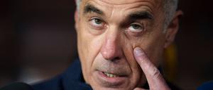 Der rechtsextreme und kremlfreundliche Ex-Präsidentenkandidat Calin Georgescu wurde in Bukarest von der Polizei abgeführt.