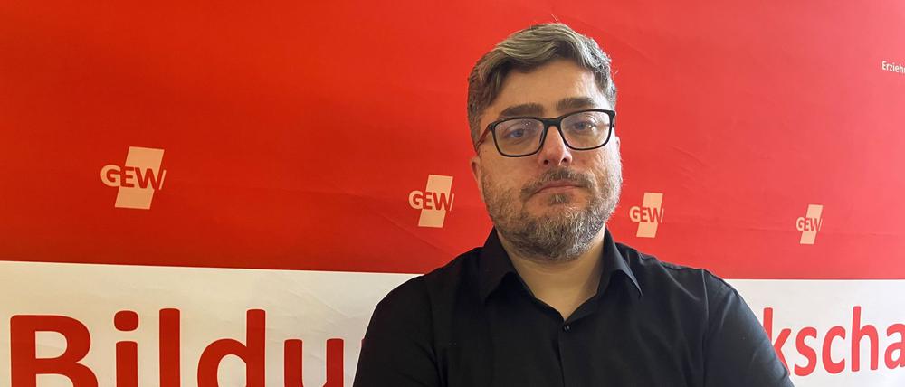 Berlins GEW-Chef Gökhan Akgün ist seit 2024 im Amt. 