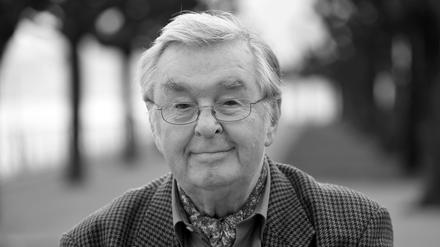 Schauspieler und Kabarettist Ernst Hilbich ist im Alter von 93 Jahren gestorben